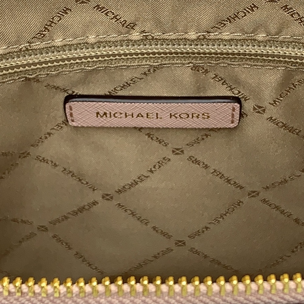 MICHAEL KORS CHARLOTTE LARGE TOP ZIP POWDER BLUSH - Picture 12 of 16